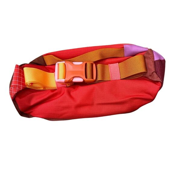 Cotopaxi Kapai 1.5L Hip Pack Belt Bag Multicolor Repurposed Fabric New NWT 29 - Picture 2 of 3